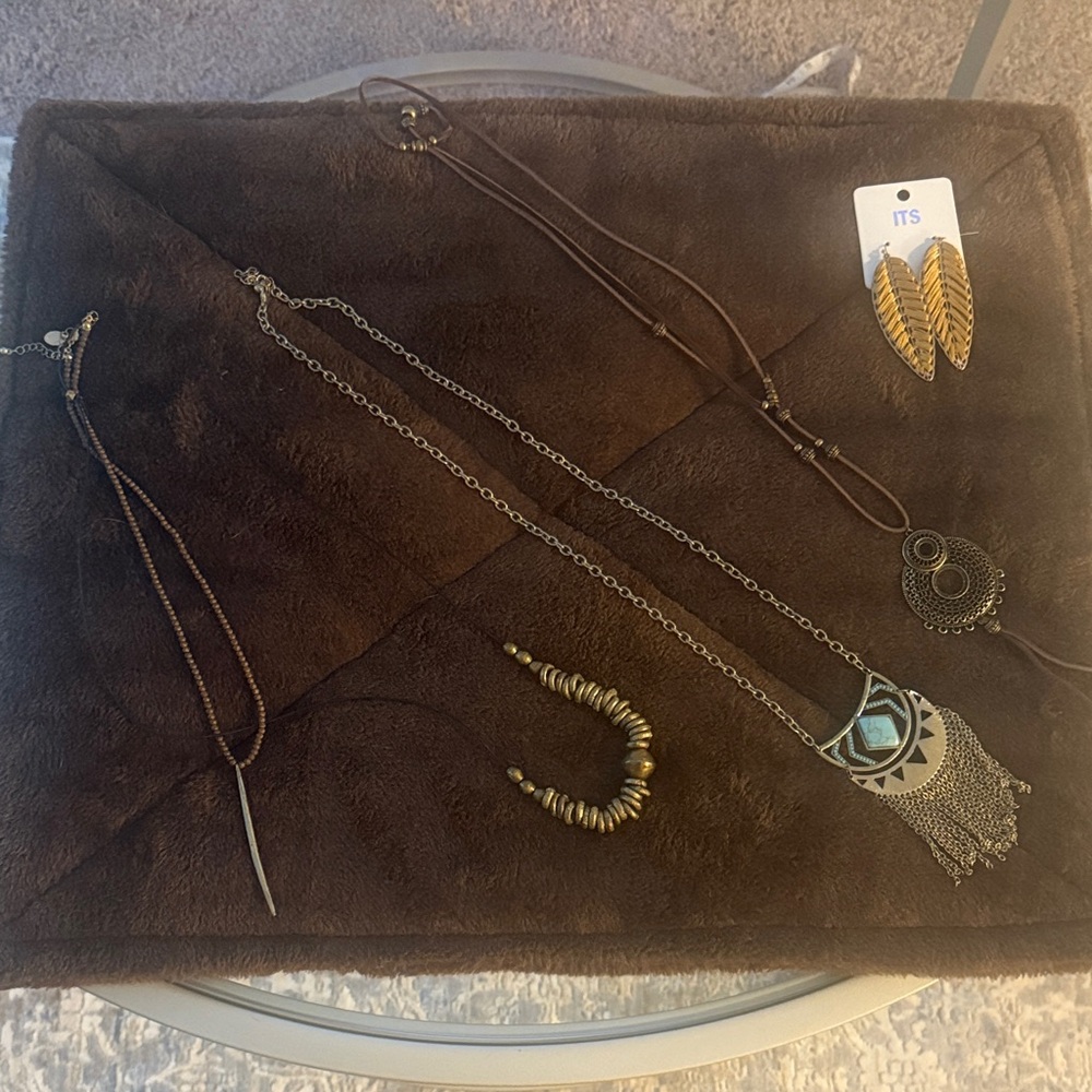 !it jeans Boho Gold and Silver Necklace Set